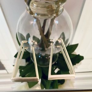 Kendra Scott Easton Hoop Earrings in Gold